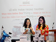 Khách hàng may mắn cuối cùng trúng xe máy LX125 và thẻ ATM MB active Plus